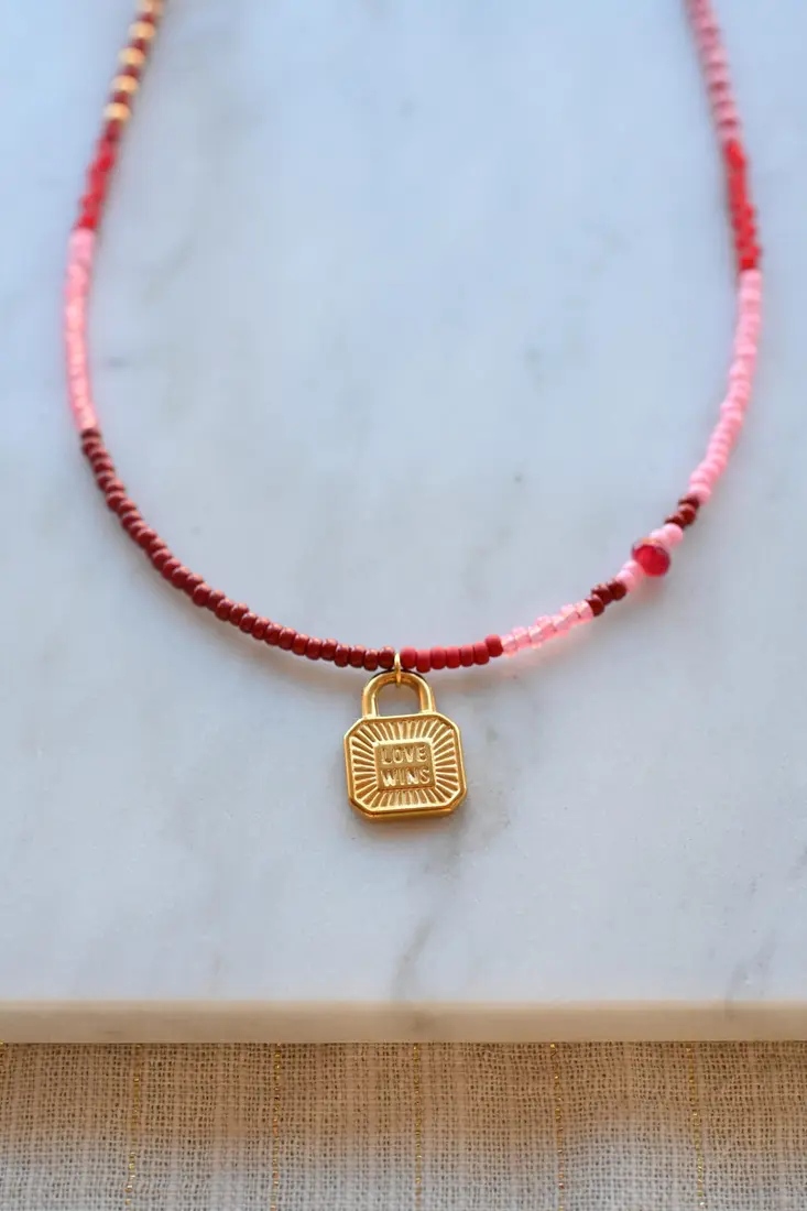 Ketting – Love wins