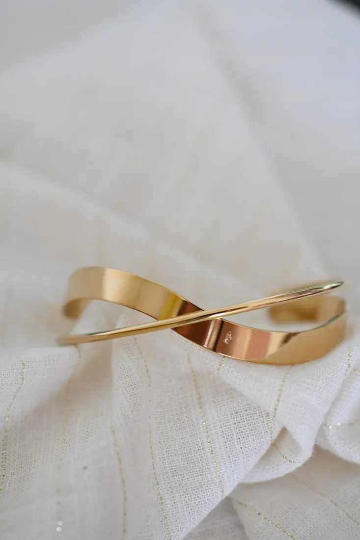 Open stainless steel armband